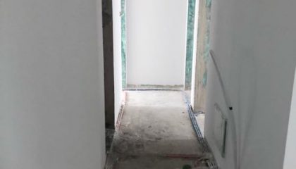 綠地中央廣場油漆階段