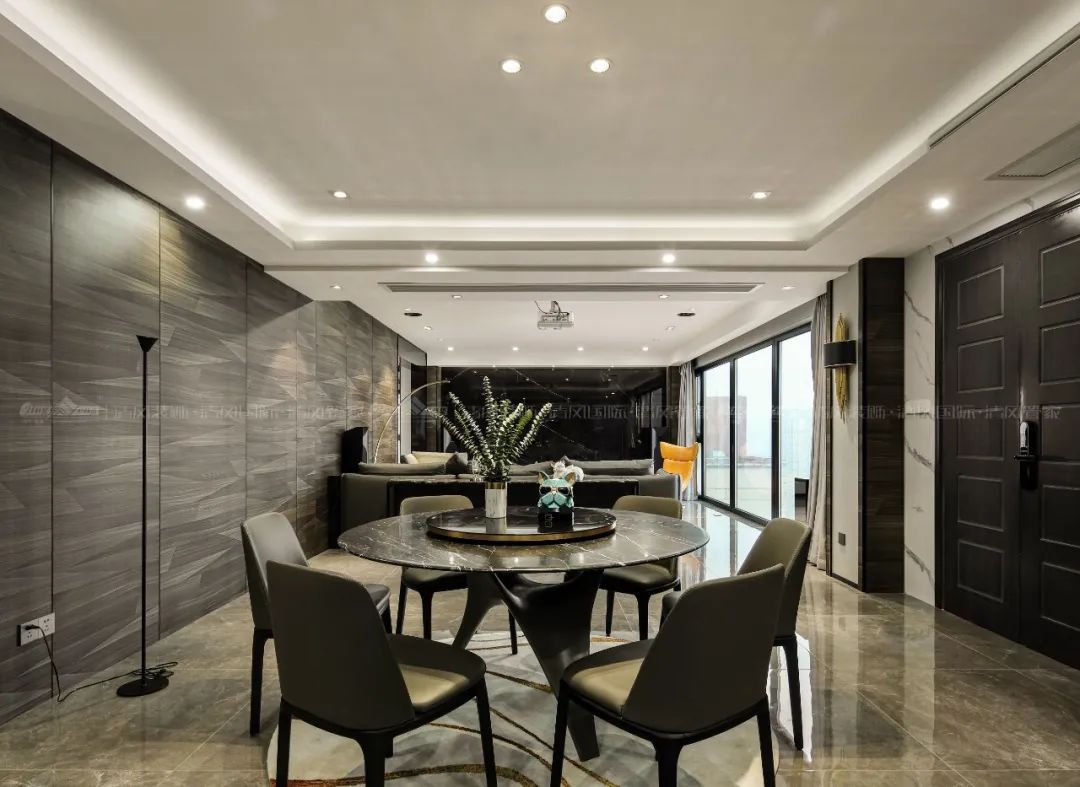 賞·析|港式味道，小眾風(fēng)格里的大眾情懷。