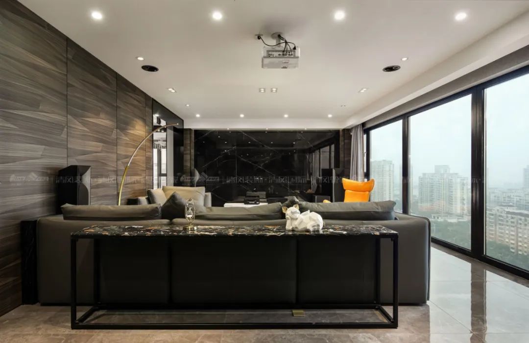 賞·析|港式味道，小眾風(fēng)格里的大眾情懷。