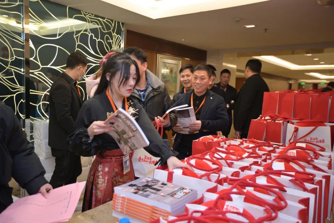 清風(fēng)裝飾2023年終總結(jié)大會&頒獎盛典 清風(fēng)裝飾2023年終總結(jié)大會&頒獎盛典