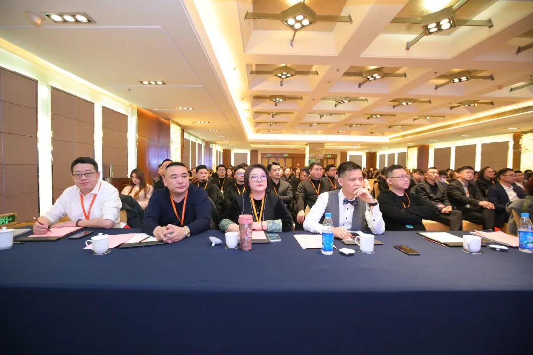 清風(fēng)裝飾2023年終總結(jié)大會&頒獎盛典 清風(fēng)裝飾2023年終總結(jié)大會&頒獎盛典