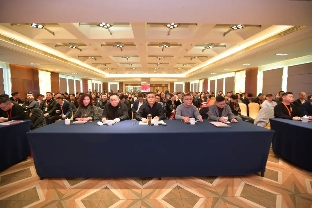 清風(fēng)裝飾2023年終總結(jié)大會&頒獎盛典 清風(fēng)裝飾2023年終總結(jié)大會&頒獎盛典