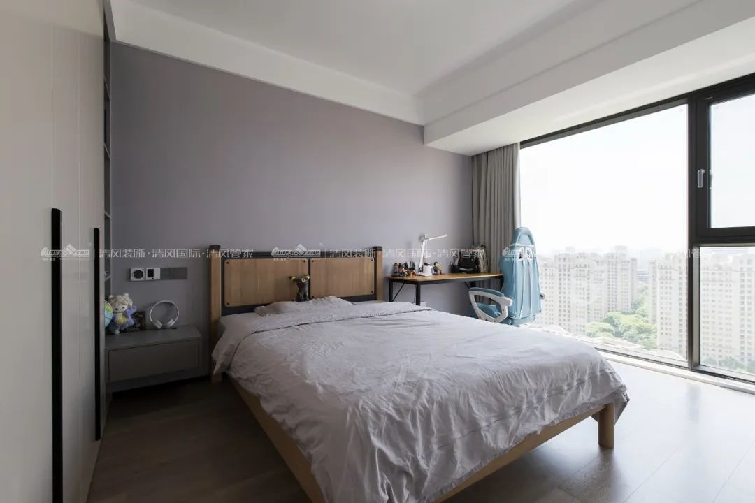 賞·析|140㎡現(xiàn)代簡(jiǎn)約，光影自由穿梭的家滿是松弛感！