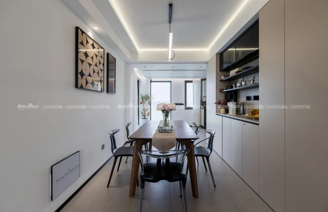 賞·析|140㎡現(xiàn)代簡(jiǎn)約，光影自由穿梭的家滿是松弛感！