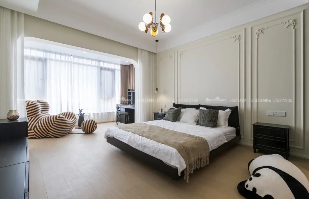 賞·析|300㎡輕法混搭風(fēng)，時(shí)尚溫馨感拉滿！