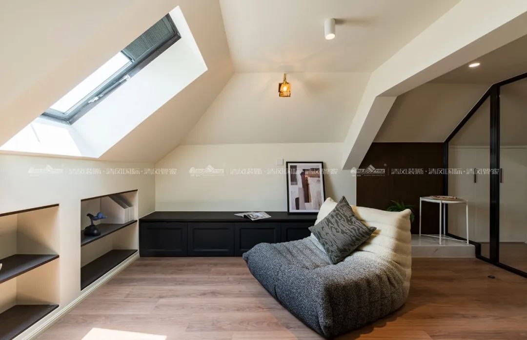 賞·析|300㎡輕法混搭風(fēng)，時(shí)尚溫馨感拉滿！