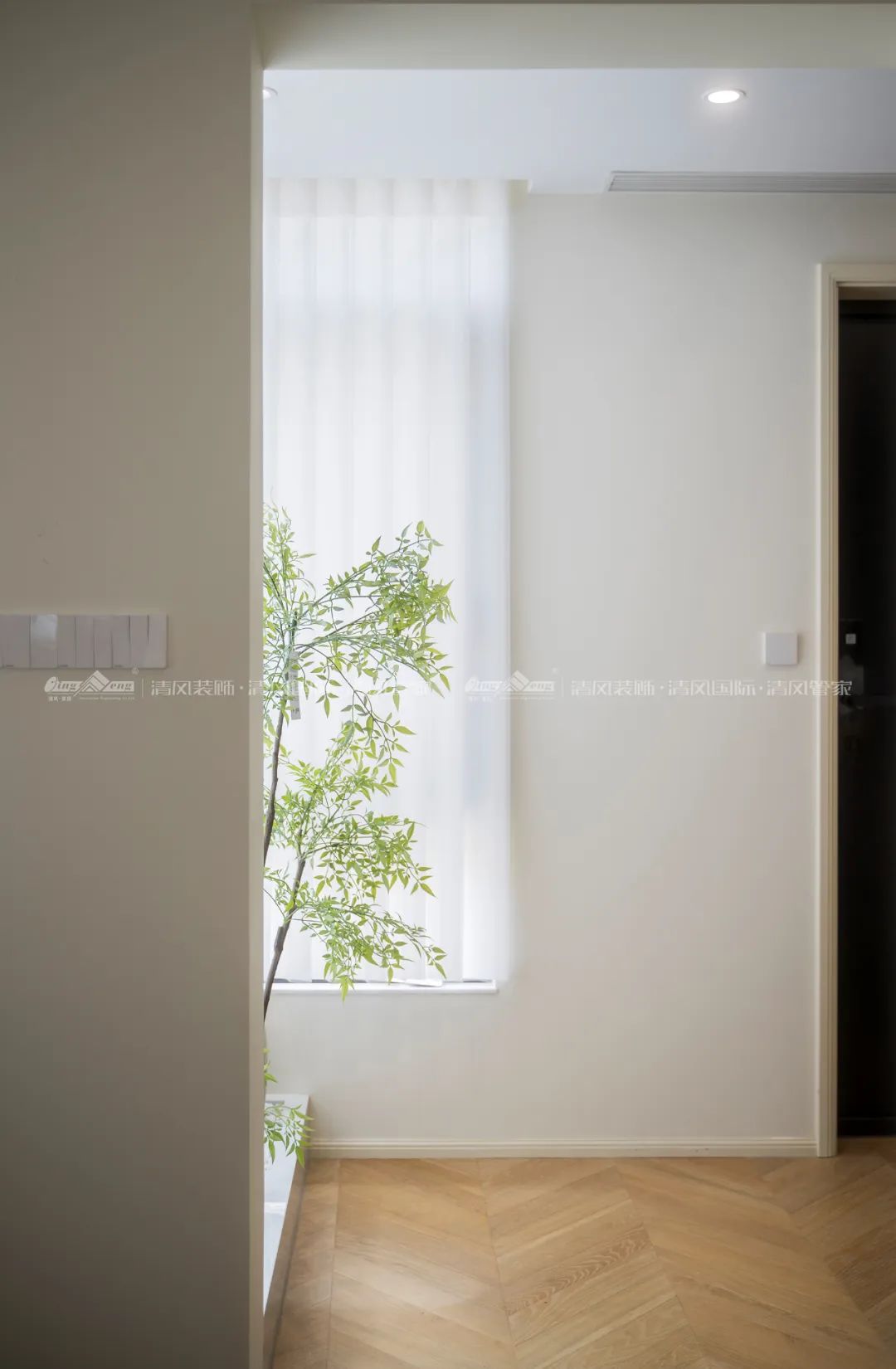 賞·析|300㎡輕法混搭風(fēng)，時(shí)尚溫馨感拉滿！