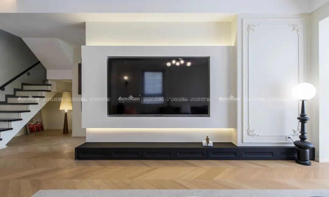 賞·析|300㎡輕法混搭風(fēng)，時(shí)尚溫馨感拉滿！