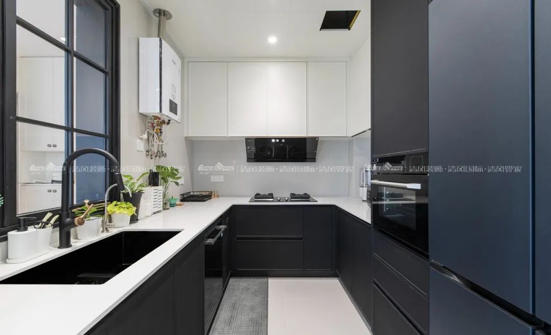 賞·析|300㎡輕法混搭風(fēng)，時(shí)尚溫馨感拉滿！