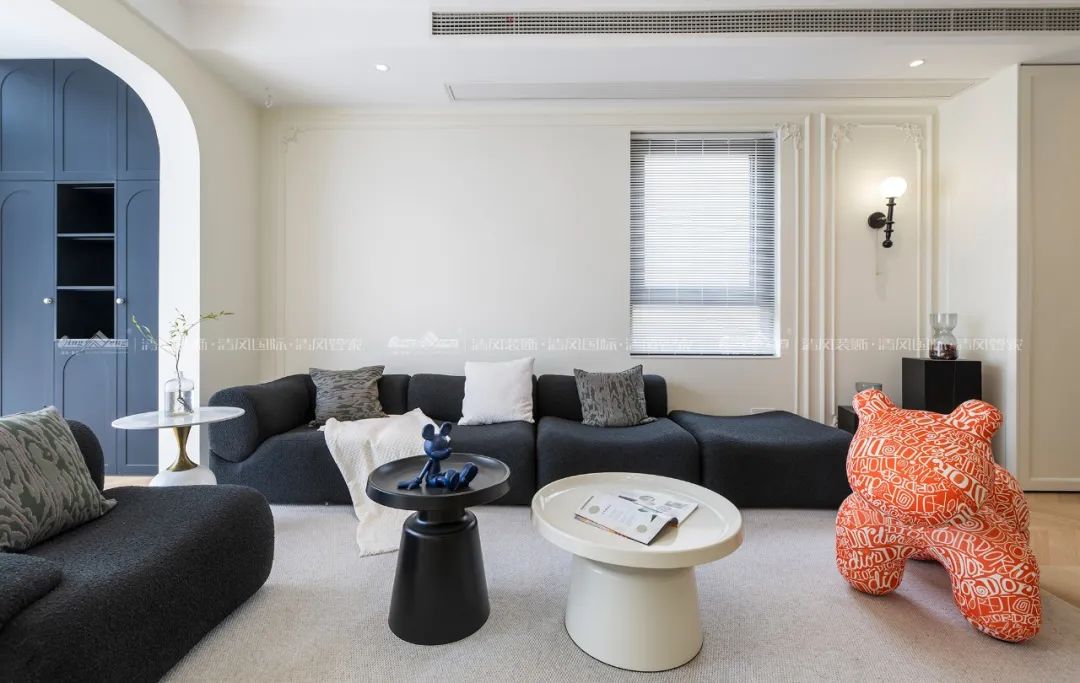 賞·析|300㎡輕法混搭風(fēng)，時(shí)尚溫馨感拉滿！