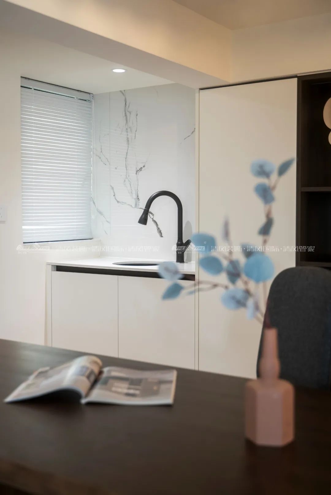 賞·析|300㎡輕法混搭風(fēng)，時(shí)尚溫馨感拉滿！