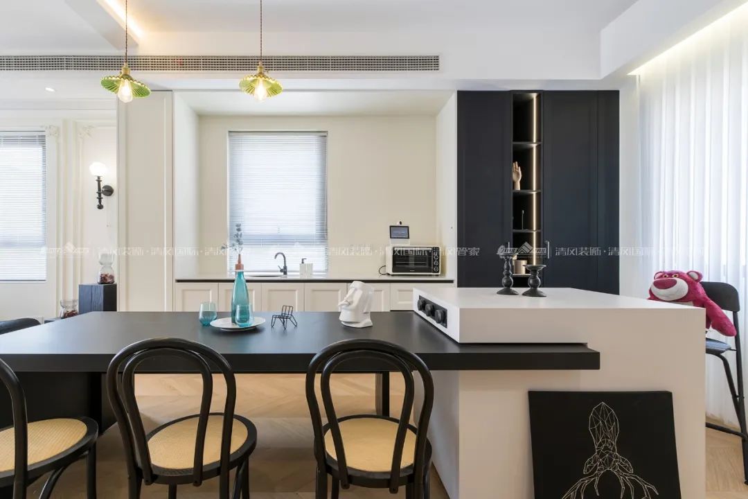 賞·析|300㎡輕法混搭風(fēng)，時(shí)尚溫馨感拉滿！