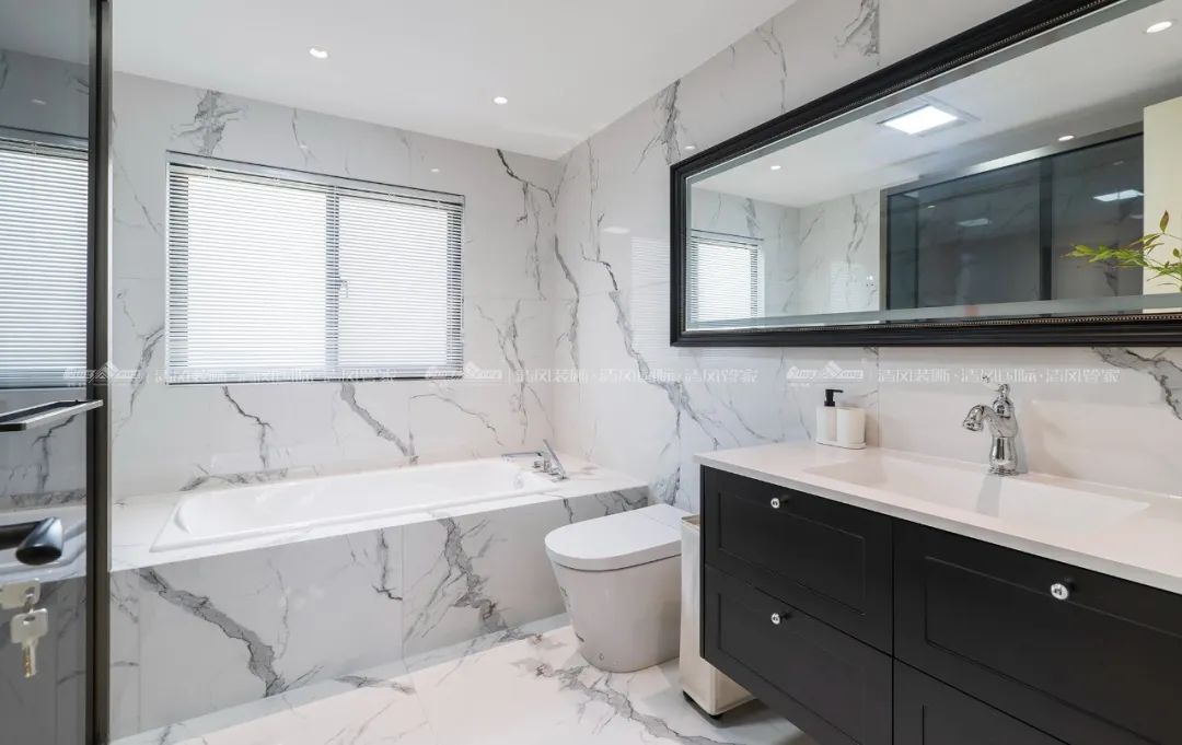 賞·析|300㎡輕法混搭風(fēng)，時(shí)尚溫馨感拉滿！