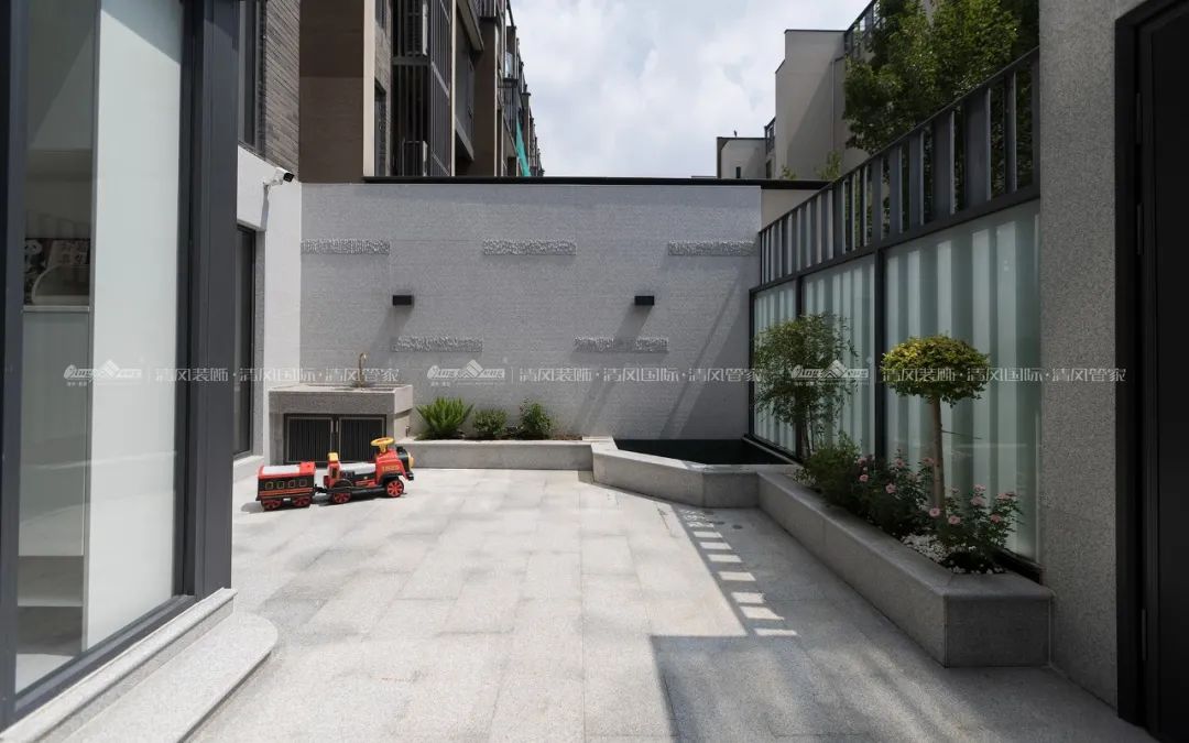 賞·析|180㎡現代簡約，探索家的生活軌跡