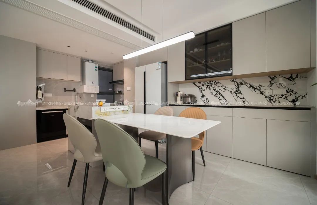 賞·析|140㎡現(xiàn)代簡(jiǎn)約，溫馨治愈，舒適自在