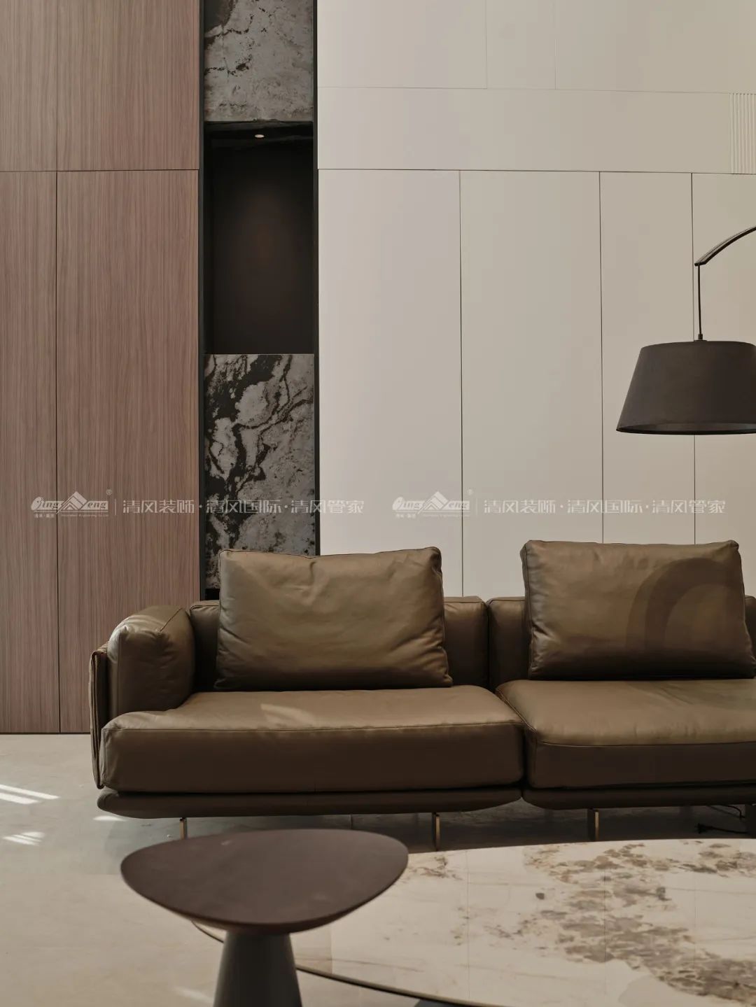 賞·析|289㎡現(xiàn)代極簡別墅，生活與藝術(shù)的碰撞