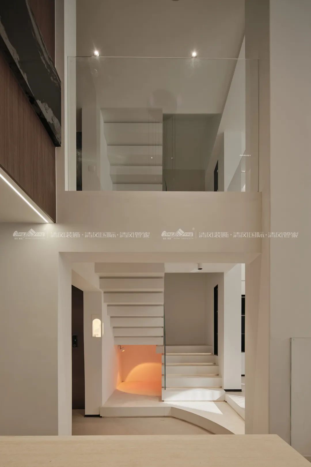 賞·析|289㎡現(xiàn)代極簡別墅，生活與藝術(shù)的碰撞