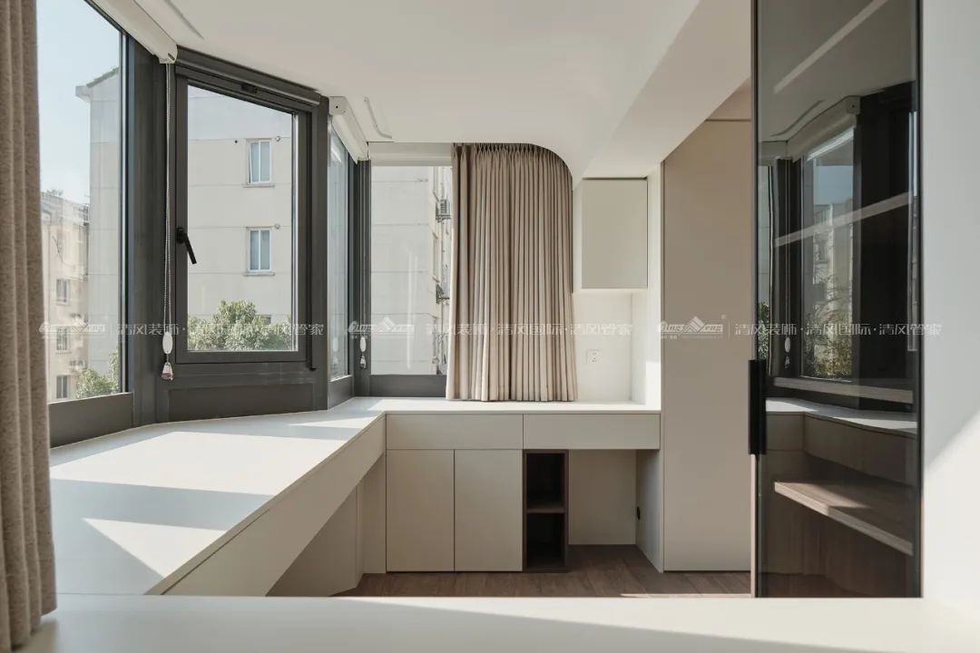 賞·析|289㎡現(xiàn)代極簡別墅，生活與藝術(shù)的碰撞