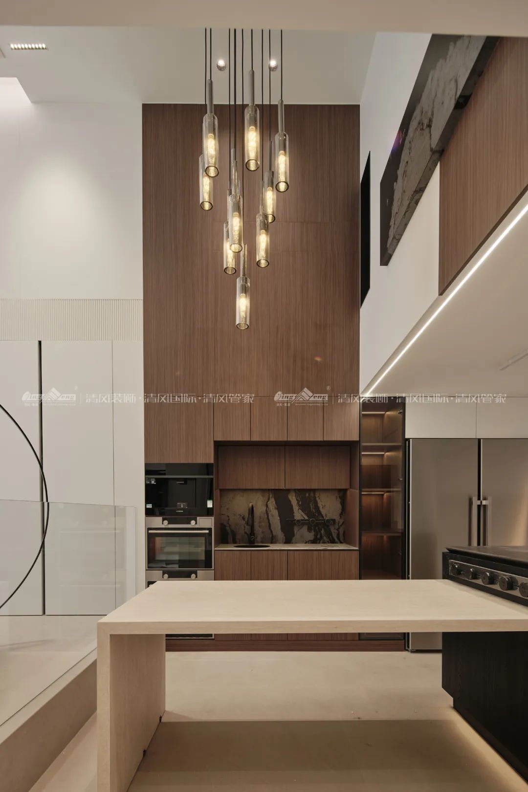 賞·析|289㎡現(xiàn)代極簡別墅，生活與藝術(shù)的碰撞