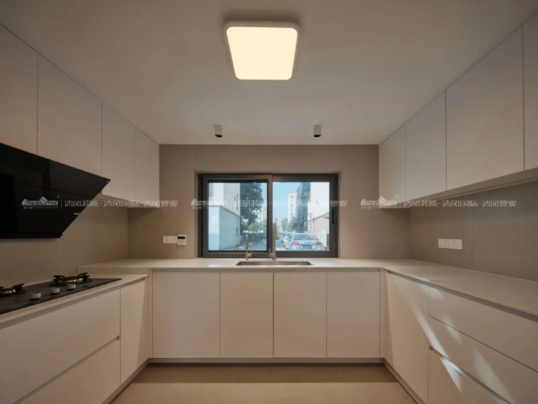 賞·析|289㎡現(xiàn)代極簡別墅,生活與藝術(shù)的碰撞 賞·析|289㎡現(xiàn)代極簡別墅,生活與藝術(shù)的碰撞