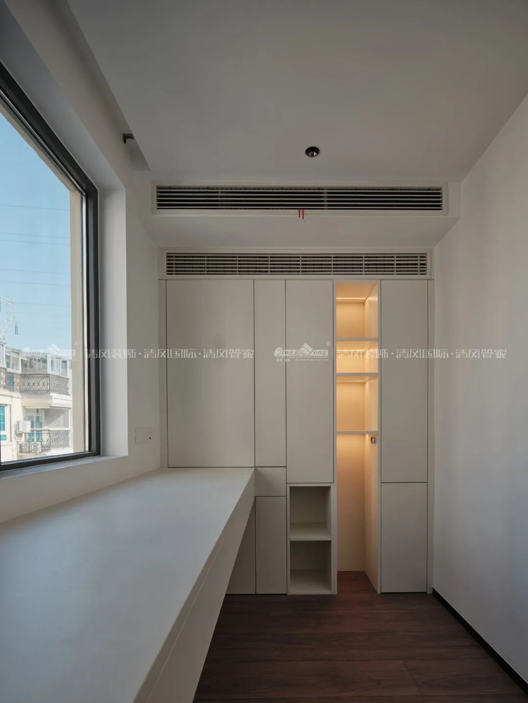 賞·析|289㎡現(xiàn)代極簡別墅,生活與藝術(shù)的碰撞 賞·析|289㎡現(xiàn)代極簡別墅,生活與藝術(shù)的碰撞