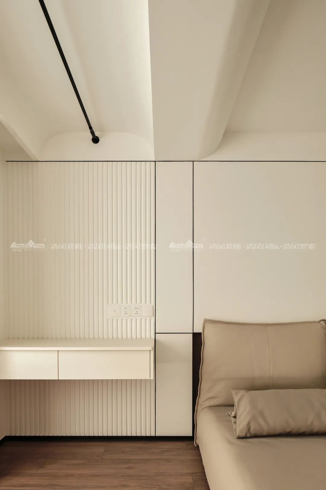 賞·析|289㎡現(xiàn)代極簡別墅,生活與藝術(shù)的碰撞 賞·析|289㎡現(xiàn)代極簡別墅,生活與藝術(shù)的碰撞