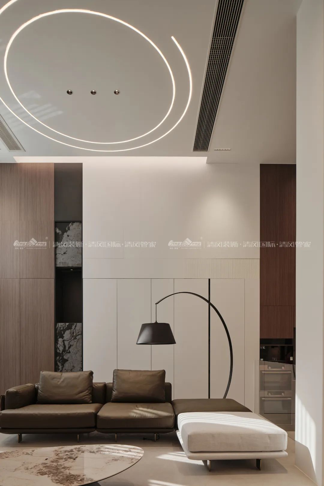 賞·析|289㎡現(xiàn)代極簡別墅，生活與藝術(shù)的碰撞