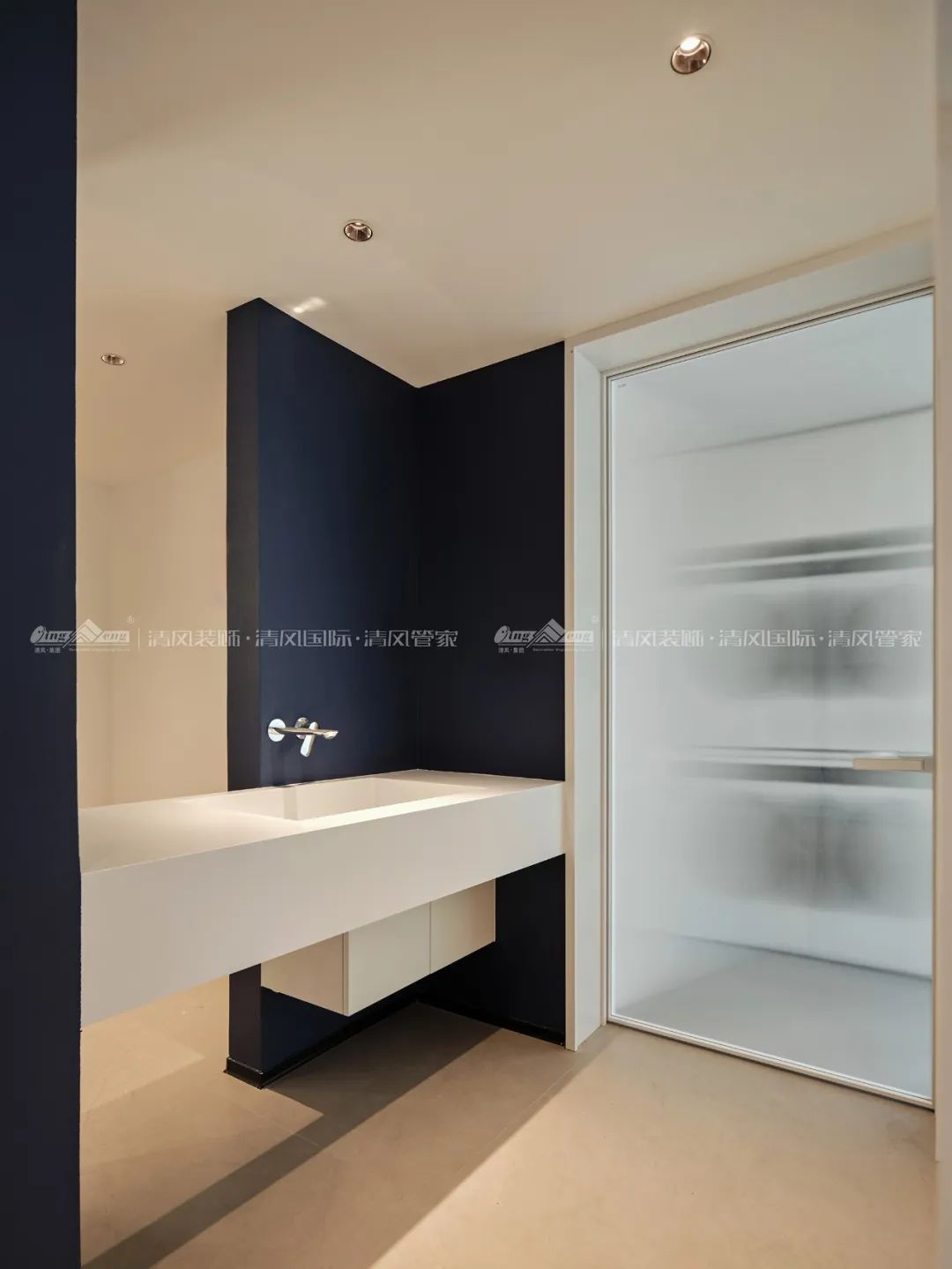 賞·析|289㎡現(xiàn)代極簡別墅，生活與藝術(shù)的碰撞